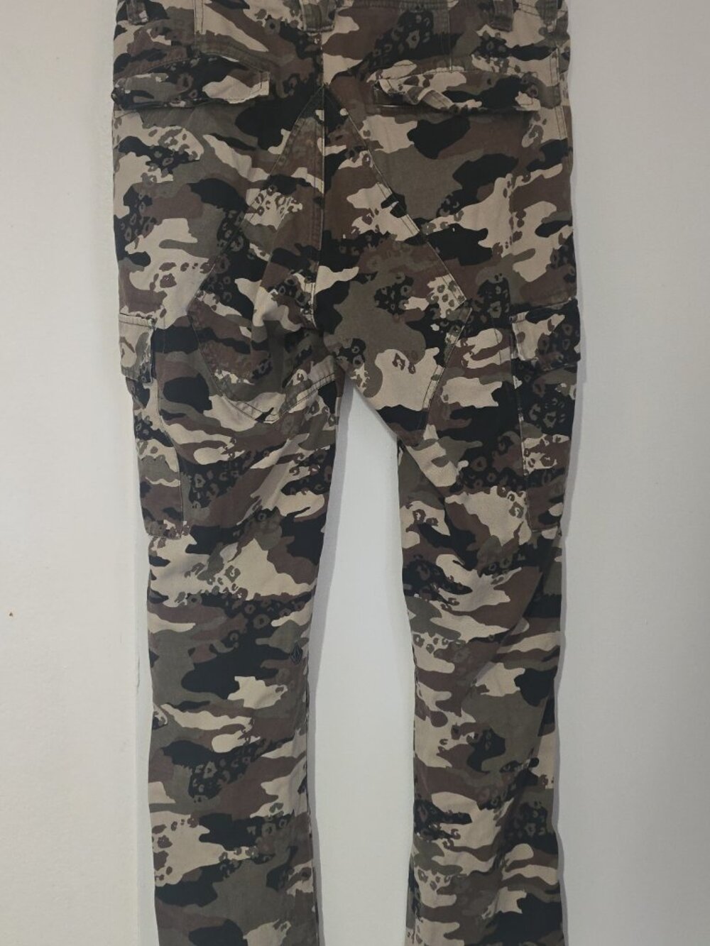 Volcom March Cargo Pants Camo Mens Size 33 Relaxed Straight Cotton - Picture 4 of 9